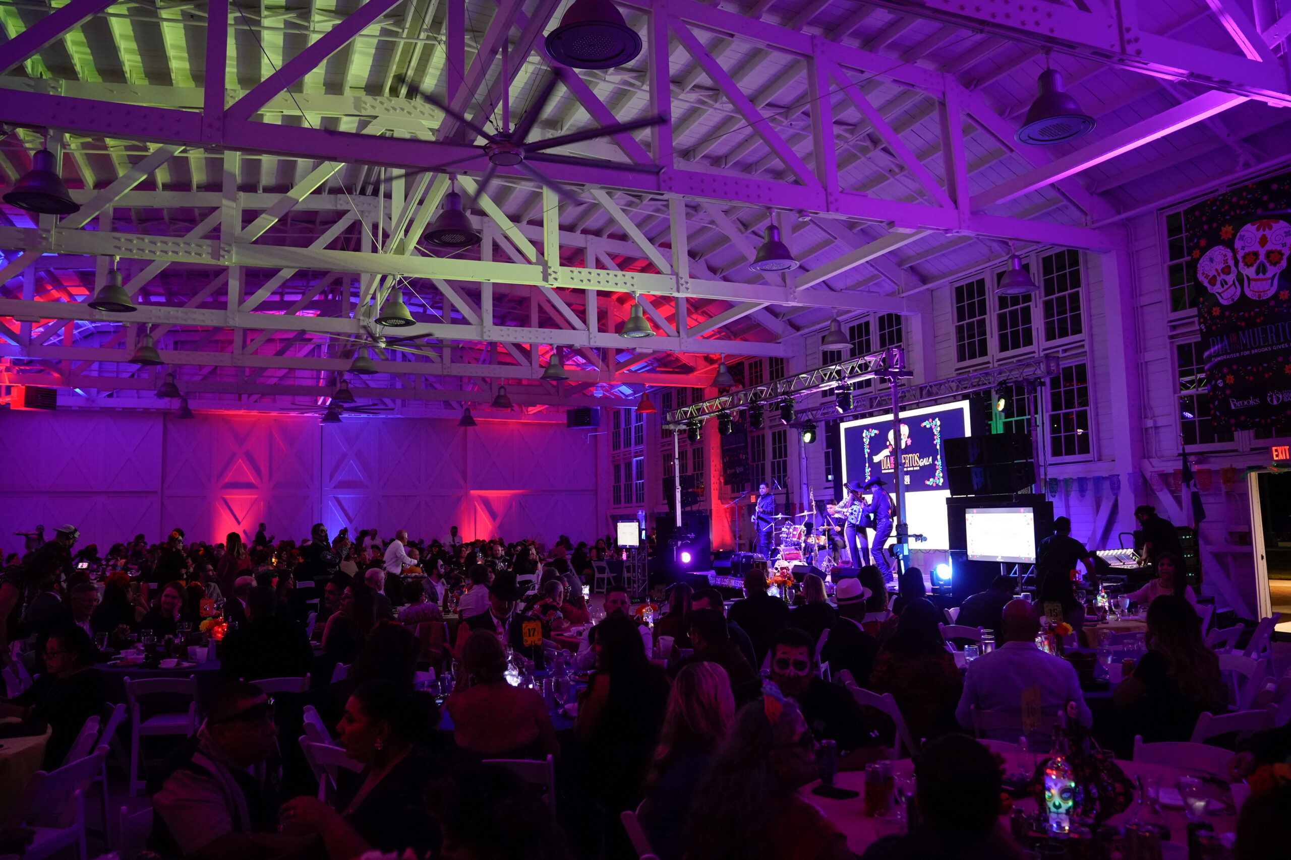 Brooks Di De Los Muertos  Gala 2022